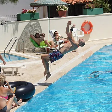 Lejlighedshotel Batihan Apart 3*